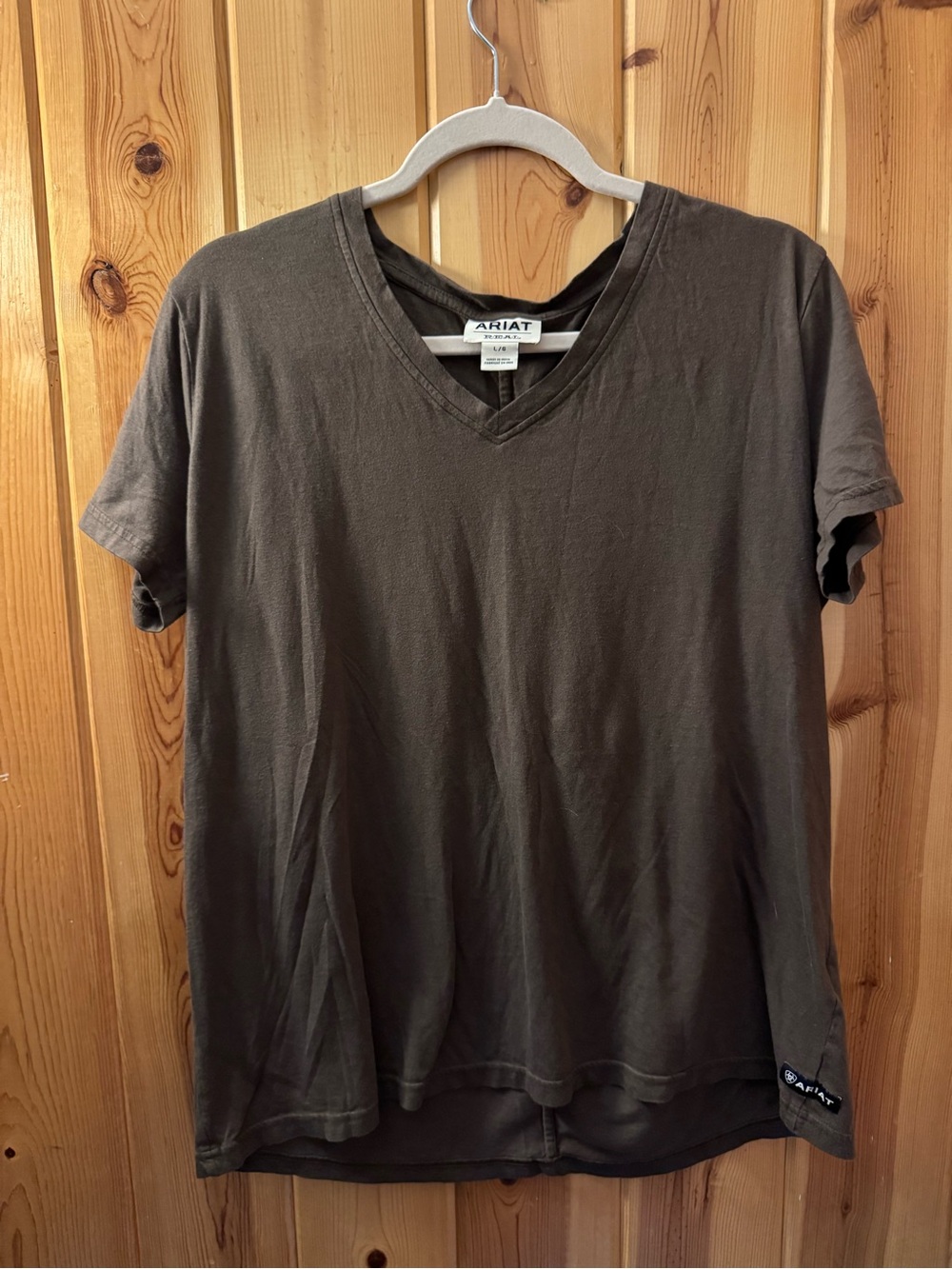 Ariat Women's Short Sleeve V-Neck Tee in Olive Green